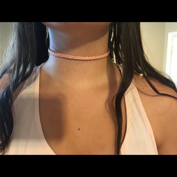 Chokers - Picture 9 of 12